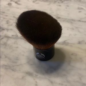 The Body Shop Makeup - The Body Shop Slanted Kabuki Brush The Body Shop Makeup - The Body Shop Slanted Kabuki Brush